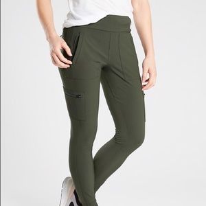 Athleta Cargo Hiking Pant-Olive
